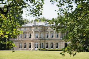 Отель Château De La Motte Fenelon  Камбре